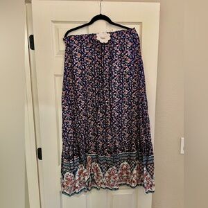 FINAL PRICE - NWT boutique patterned skirt 🍄